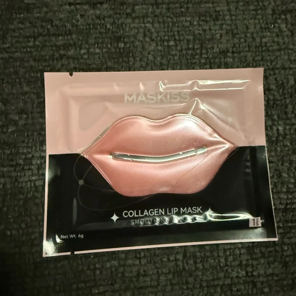 ✨ Beauty Bundle Adidas Bag + Stanley Keychain + Masks + Laura Geller ✨ - Picture 9 of 16